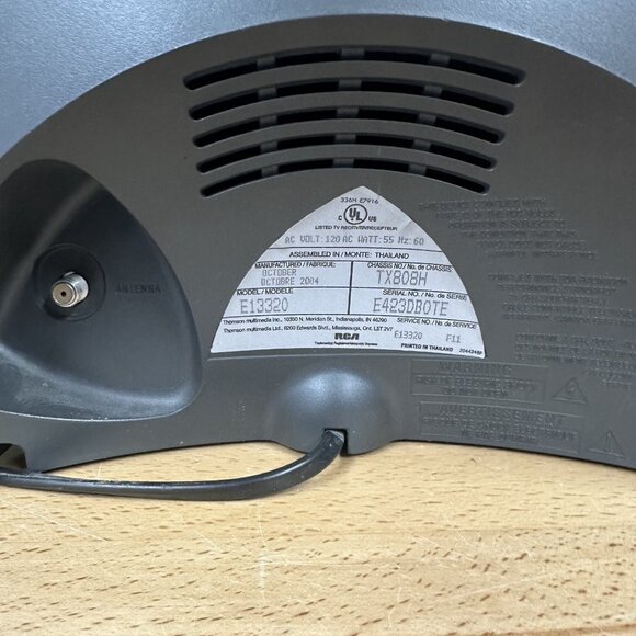 Vintage Silver RCA 13" Retro Gaming CRT TV  E13320  No Remote TESTED - Picture 2 of 5